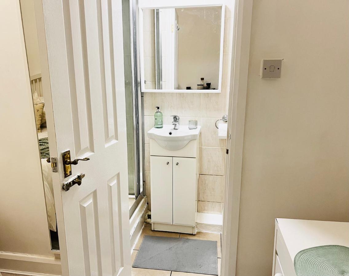 Apartament Next Westfield Mall London Ngoại thất bức ảnh